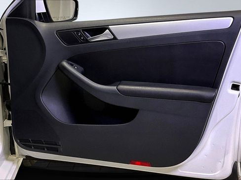 Used 2014 Volkswagen Jetta SE image 26