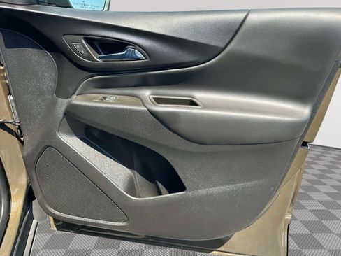 Used 2023 Chevrolet Equinox LT FWD image 24