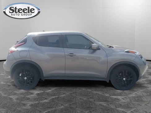 Used 2017 Nissan Juke S FWD image 4