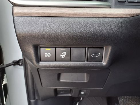 Certified 2025 Toyota Grand Highlander FWD image 22