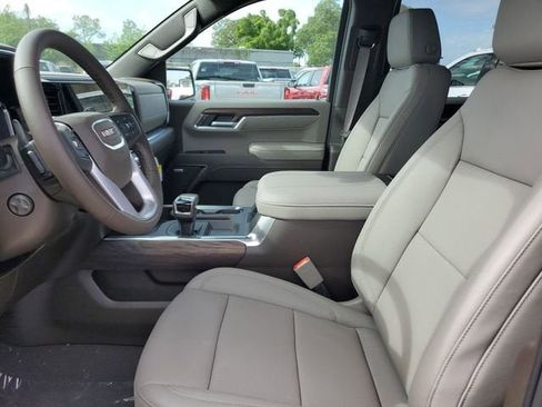 New 2026 GMC Sierra 1500 SLT image 20