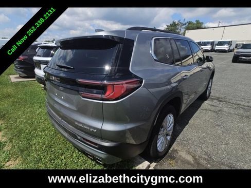 Used 2026 GMC Acadia Elevation w/ Elevation Premium Package FWD image 3
