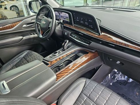 Used 2022 Cadillac Escalade Sport Platinum w/ Heavy-Duty Trailer Package image 10