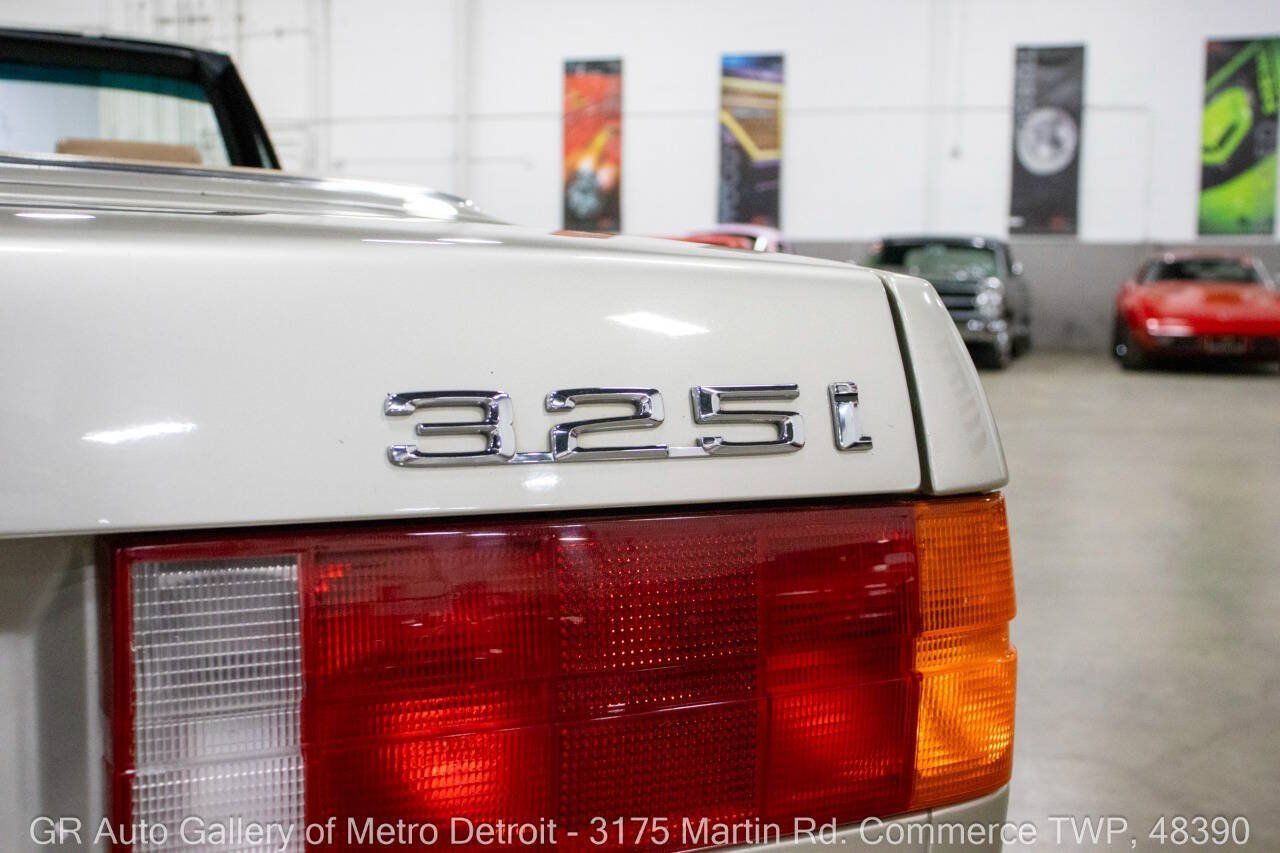 Used 1989 BMW 325i Convertible RWD image 35