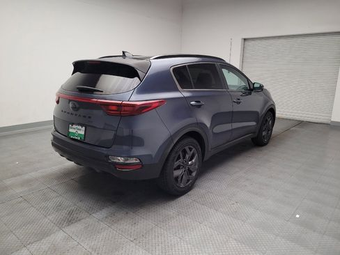 Used 2022 Kia Sportage Nightfall Edition image 9