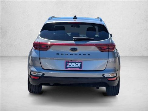 Used 2022 Kia Sportage Nightfall Edition FWD image 7