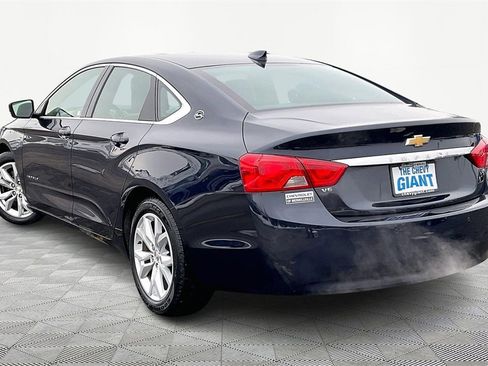 Used 2016 Chevrolet Impala LT w/ Convenience Package image 4