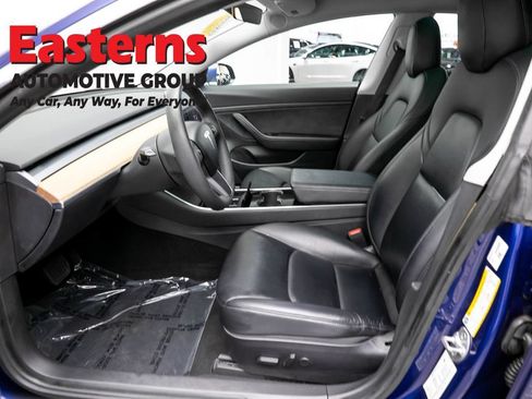 Used 2020 Tesla Model 3 Standard Range RWD image 14