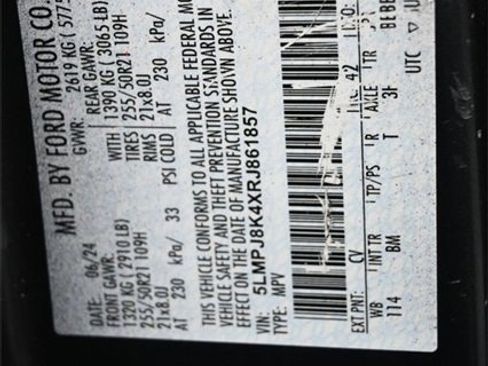 Used 2024 Lincoln Nautilus Reserve w/ Equipment Group 202A image 32