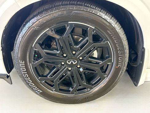 New 2026 INFINITI QX80 4WD image 43