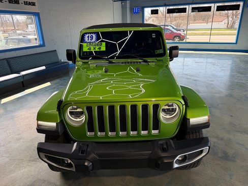 Used 2019 Jeep Wrangler Unlimited Sahara image 10