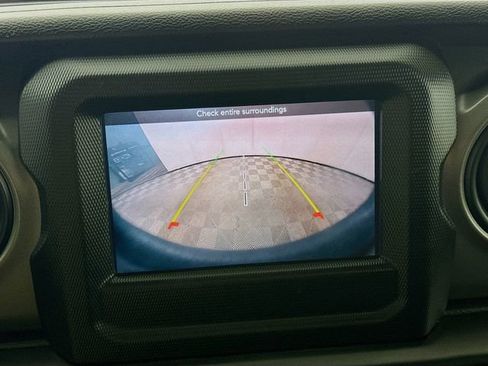 Used 2023 Jeep Wrangler Sport S image 12