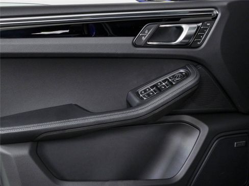 New 2026 Porsche Macan Turbo AWD/4WD image 6