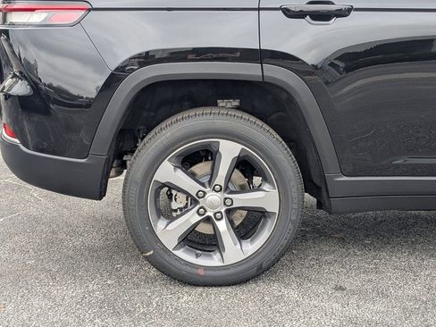 New 2026 Jeep Grand Cherokee Limited AWD/4WD image 12