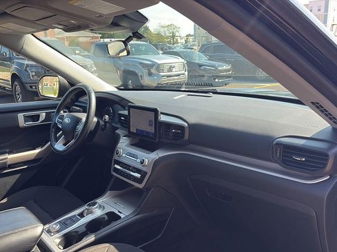 Used 2023 Ford Explorer XLT image 16