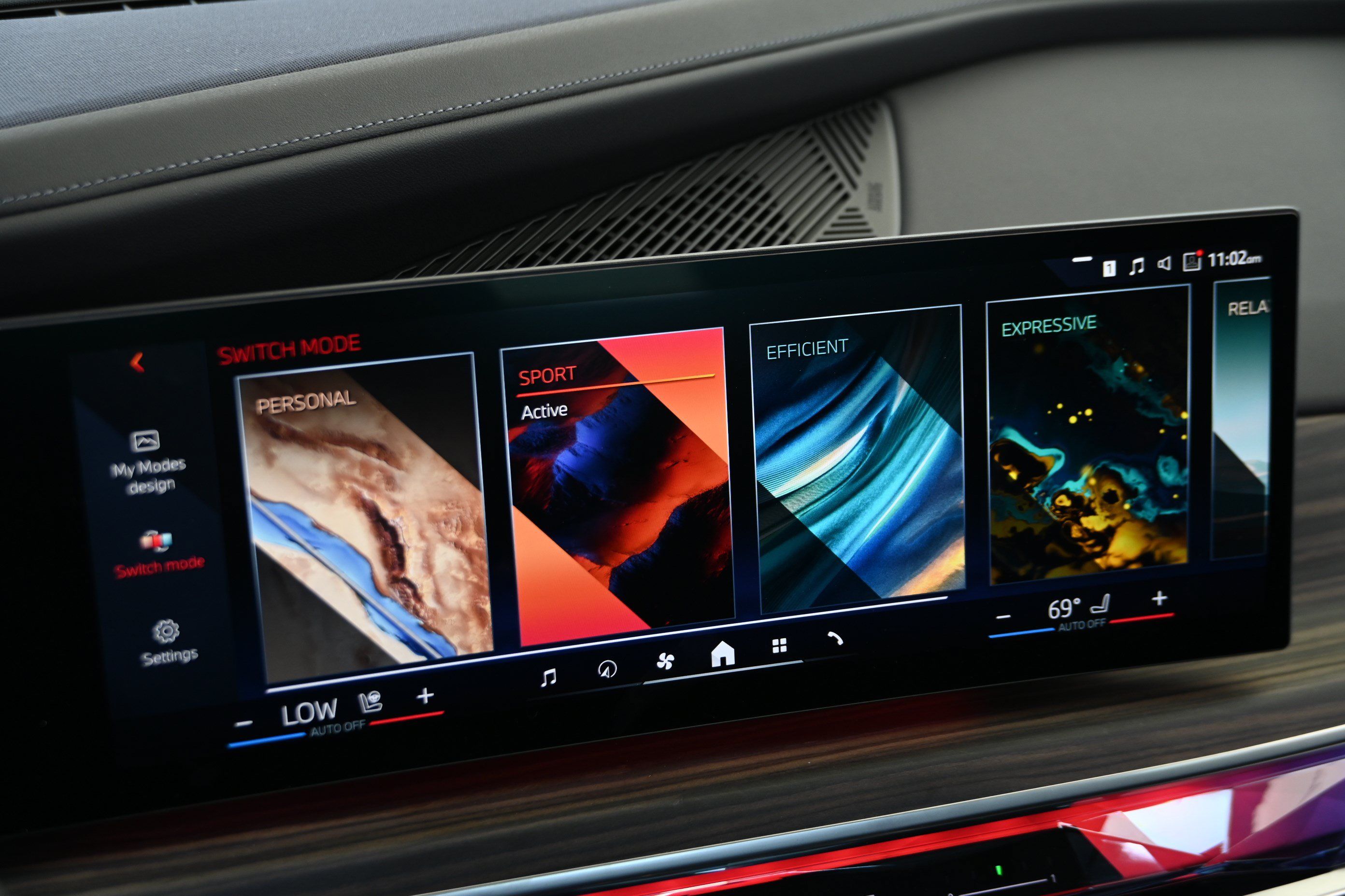 Certified 2024 BMW 740i RWD image 19