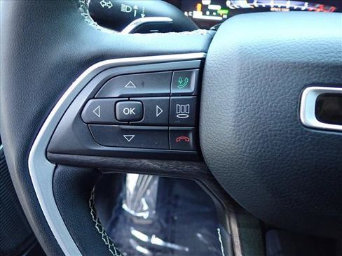 Used 2023 Jeep Grand Cherokee 4WD 4xe image 16