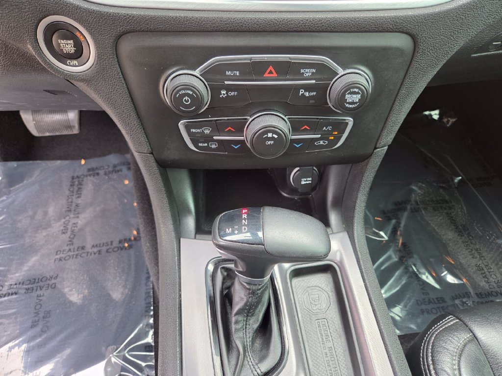 Used 2020 Dodge Charger SXT w/ Blacktop Package RWD image 30
