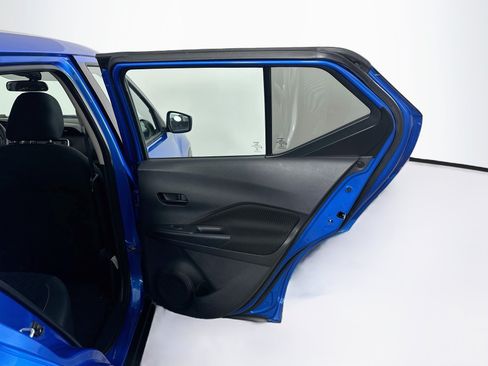 Used 2022 Nissan Kicks S FWD image 29