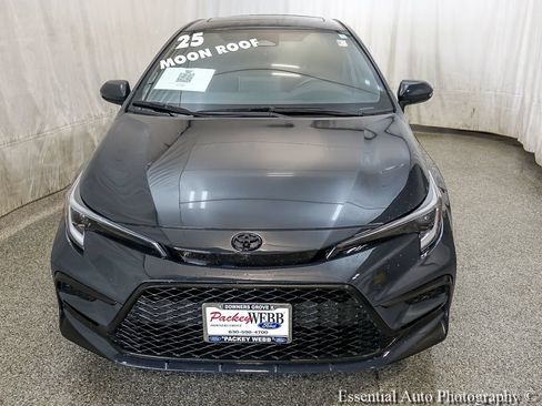Used 2025 Toyota Corolla SE w/ SE Premium Package FWD image 5