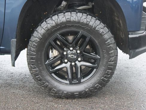 Used 2022 Chevrolet Silverado 1500 LT Trail Boss AWD/4WD image 12