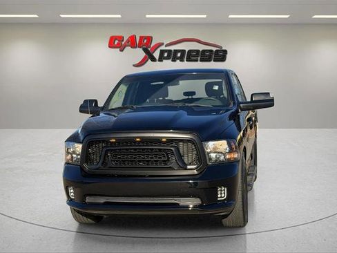 Used 2018 RAM 1500 Express w/ Black Ram 1500 Express Group image 3