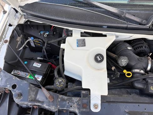 Used 2007 GMC Savana 3500 Extended Passenger w/ LT Preferred Equipment Group RWD image 11