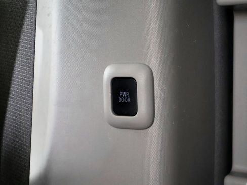 Used 2017 Toyota Sienna XLE Premium AWD/4WD image 58
