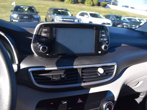Used 2019 Hyundai Tucson SE image 12