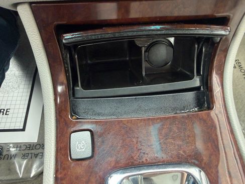 Used 2011 Buick Lucerne CXL image 14