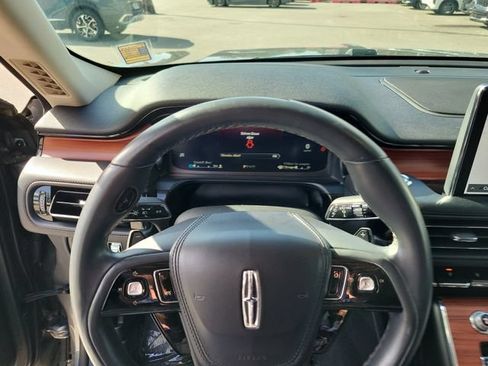 Used 2024 Lincoln Aviator Reserve AWD/4WD image 18