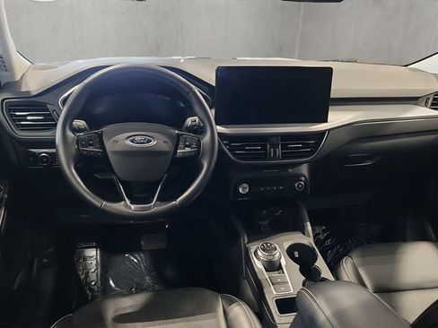 Used 2025 Ford Escape Platinum AWD/4WD image 28