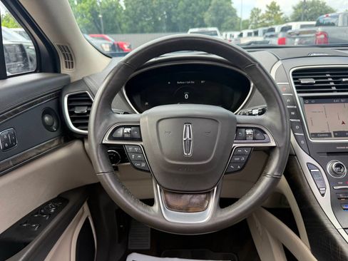 Used 2019 Lincoln Nautilus Reserve FWD image 22