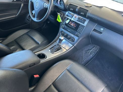 Used 2006 Mercedes-Benz C 230 Sedan image 14