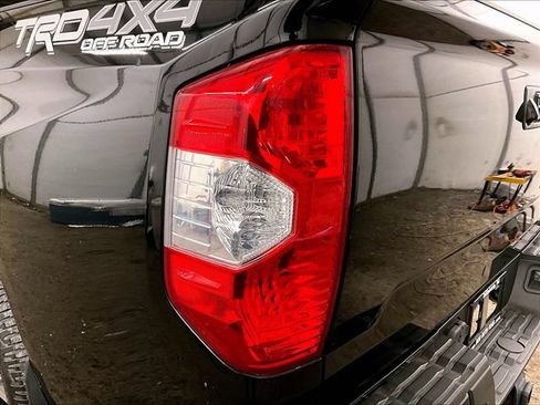 Used 2018 Toyota Tundra Limited w/ Limited Premium Package AWD/4WD image 28