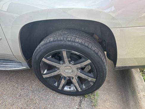 Used 2015 Cadillac Escalade ESV Luxury RWD image 20