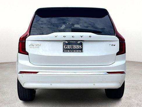 New 2026 Volvo XC90 T8 Plus AWD/4WD image 7