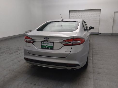 Used 2018 Ford Fusion SE w/ Fusion SE Technology Package FWD image 7