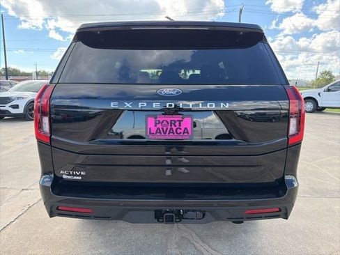 New 2025 Ford Expedition Active image 6