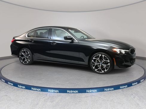 Used 2026 BMW 330i xDrive Sedan w/ Premium Package AWD/4WD image 3