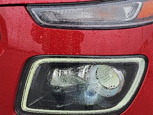 Used 2022 Hyundai Venue Limited w/ Cargo Package image 31