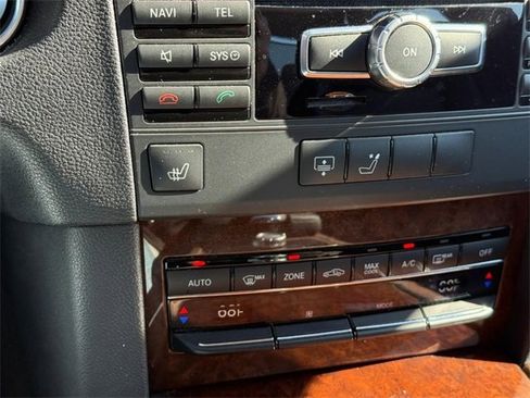 Used 2013 Mercedes-Benz E 350 4MATIC Sedan image 24