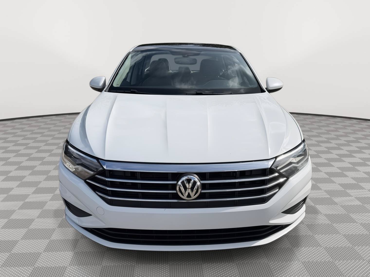 Used 2021 Volkswagen Jetta SE FWD image 2