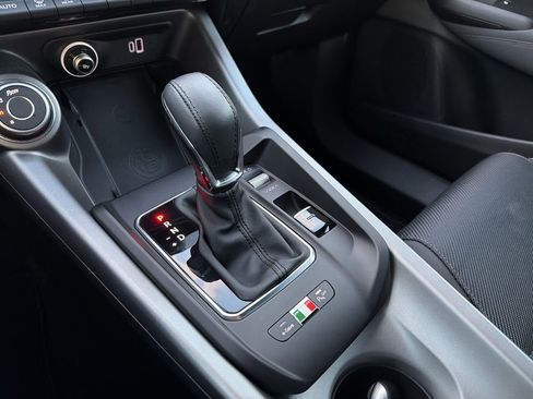 Used 2024 Alfa Romeo Tonale Ti image 27