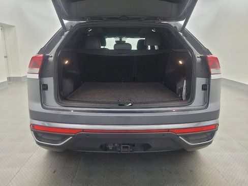 Used 2023 Volkswagen Atlas Cross Sport SE image 29