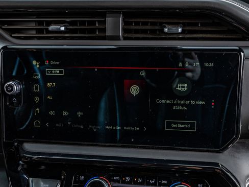 Used 2025 GMC Sierra 2500 AT4X image 25