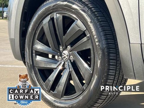 Certified 2023 Volkswagen Atlas Cross Sport SE w/ Black Wheel Package FWD image 7