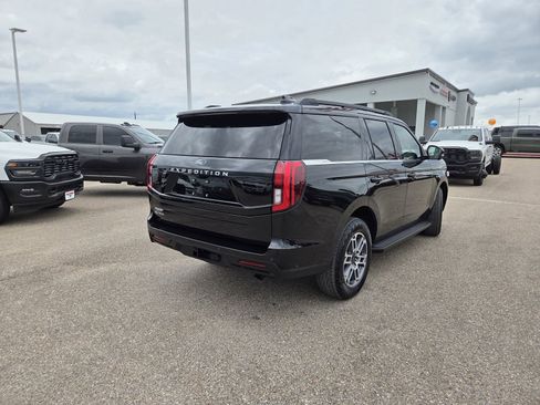 Used 2025 Ford Expedition Active AWD/4WD image 10