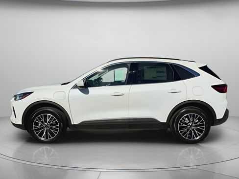 New 2026 Ford Escape SE image 17