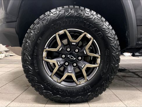 Used 2024 Chevrolet Colorado ZR2 w/ ZR2 Convenience Package III image 7